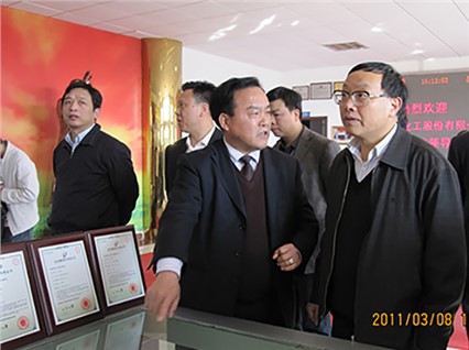 省政協(xié)副主席、省委組織部常務(wù)副部長(zhǎng)武吉海先生一行蒞臨我公司視察指導(dǎo)工作