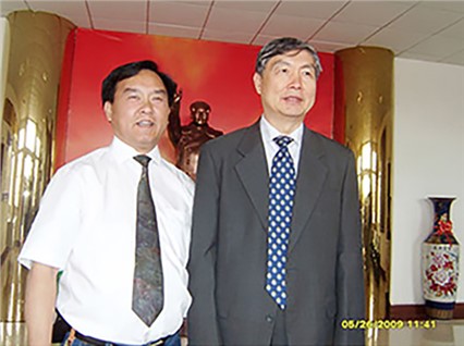 中國工程院院士、華中科大校長李培根先生視察公司，并與公司簽訂科研合作項目